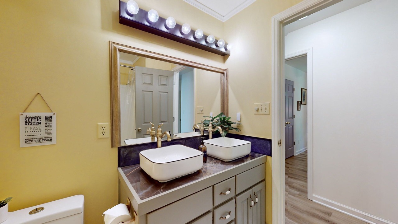 Photo of Bathroom in Ashland City