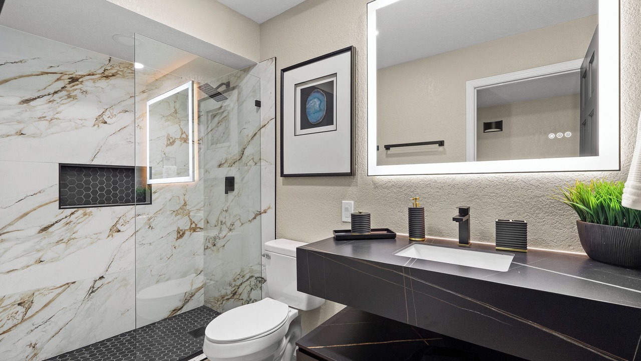 Photo of Bathroom in Coronado Foothills Estates