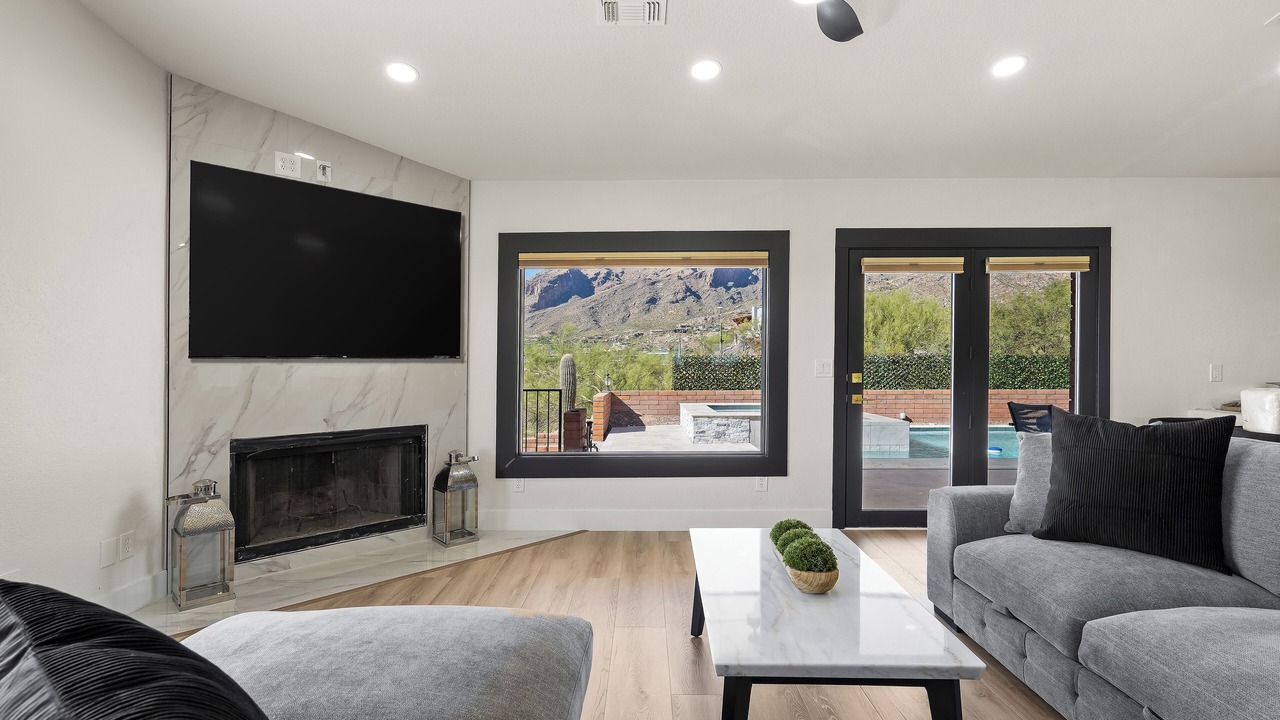 Photo of Livingroom in Coronado Foothills Estates
