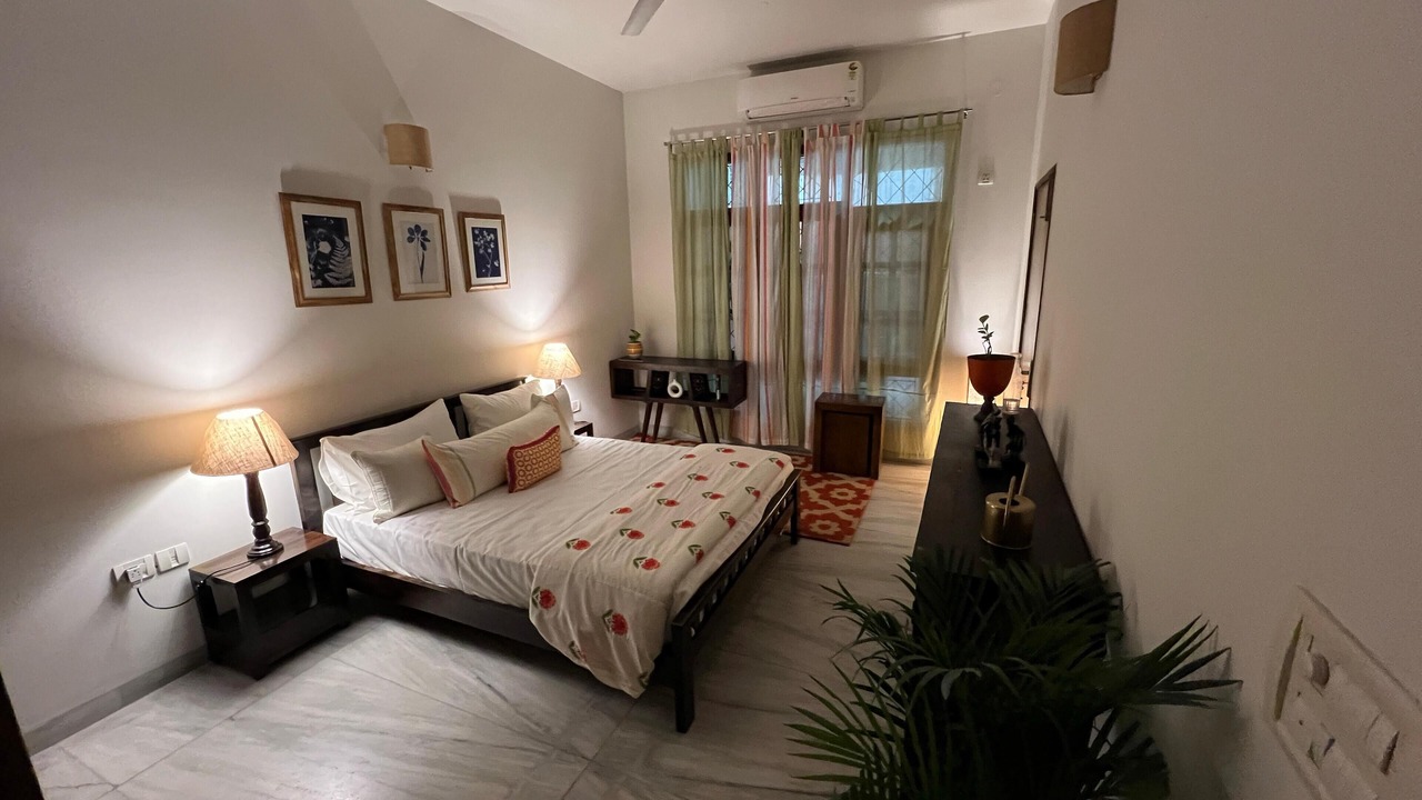 Photo of Bedroom in Sushant Lok