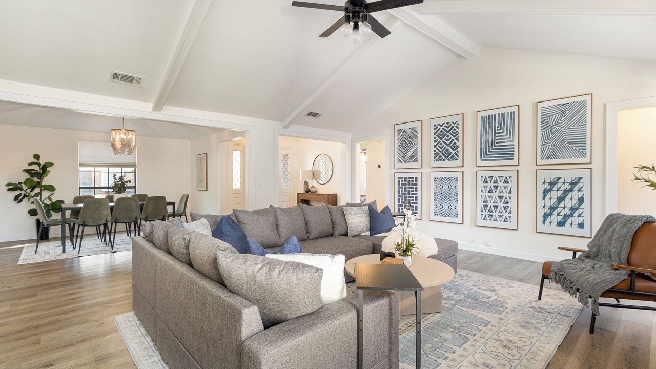 Photo of Livingroom in Allen