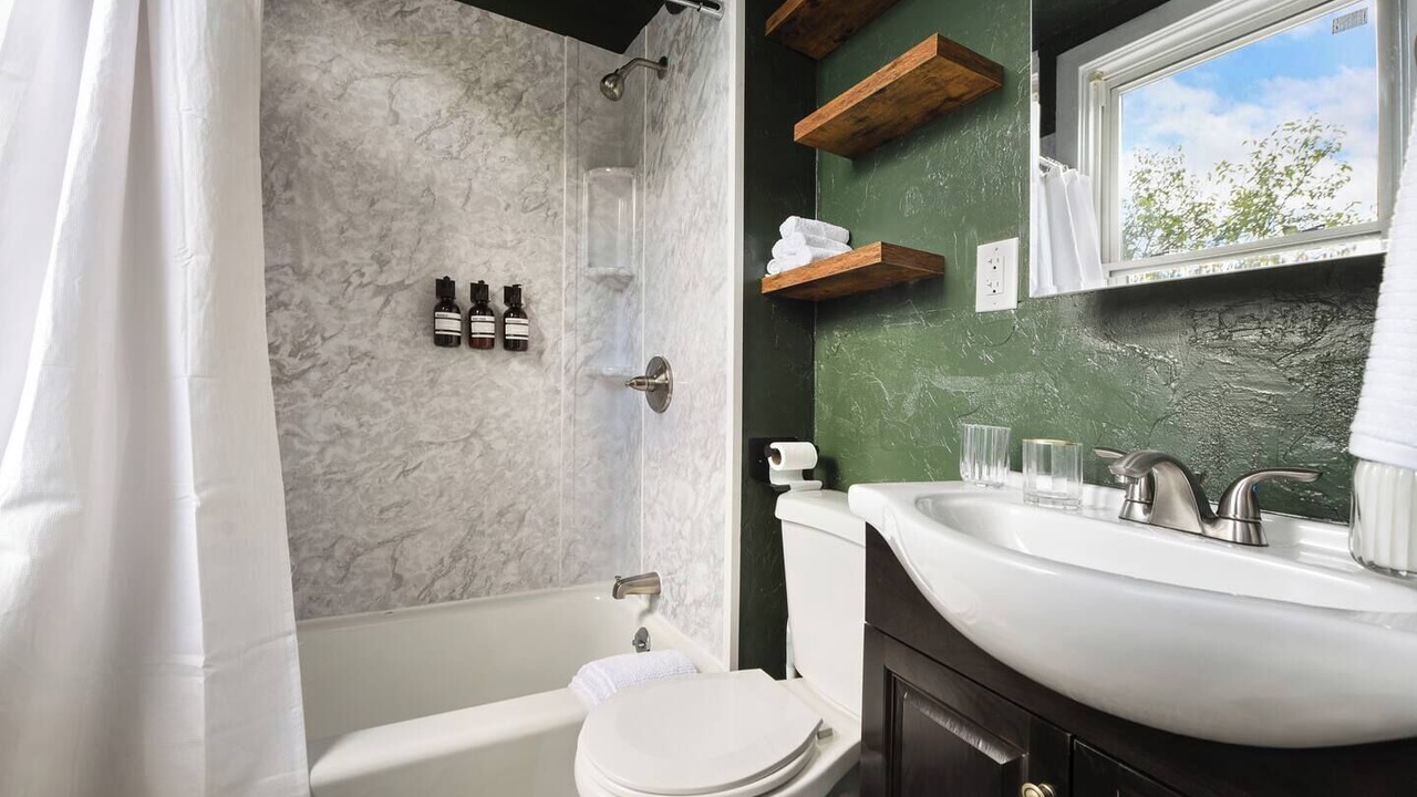 Photo of Bathroom in Lawrenceville
