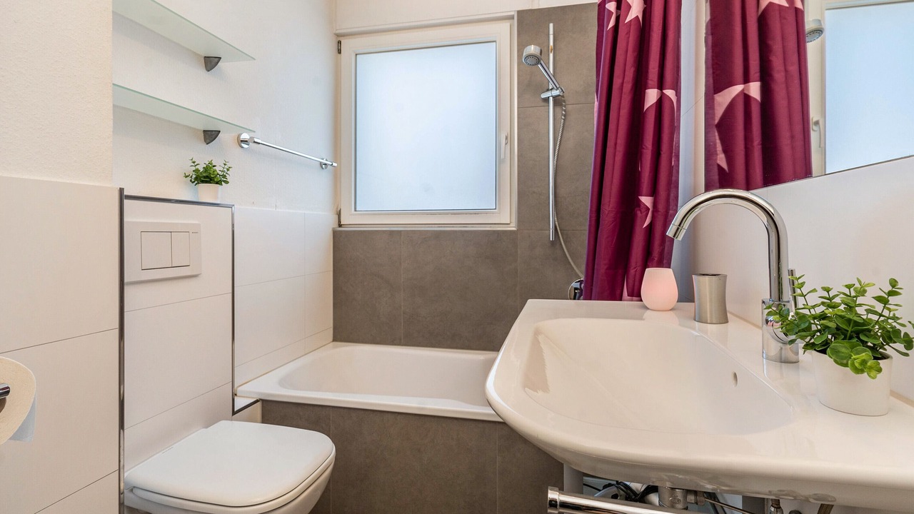 Photo of Bathroom in Binsenschlauch