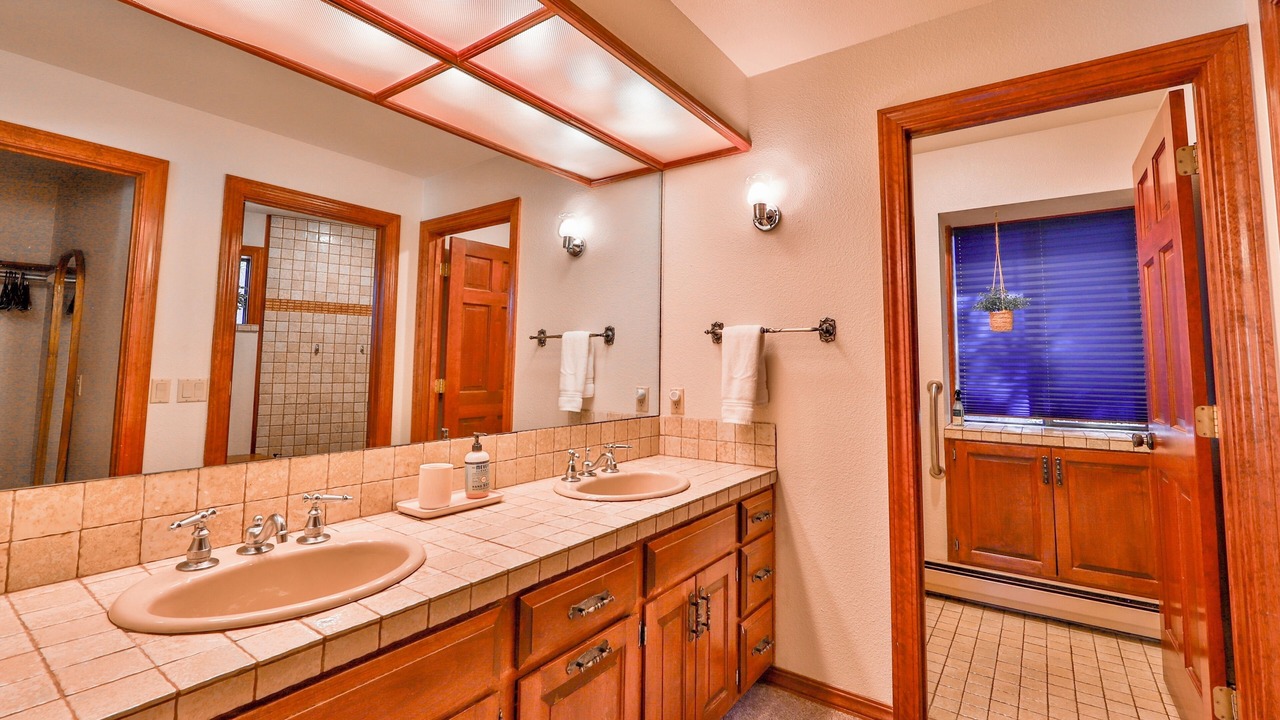 Photo of Bathroom in Lincoln Park