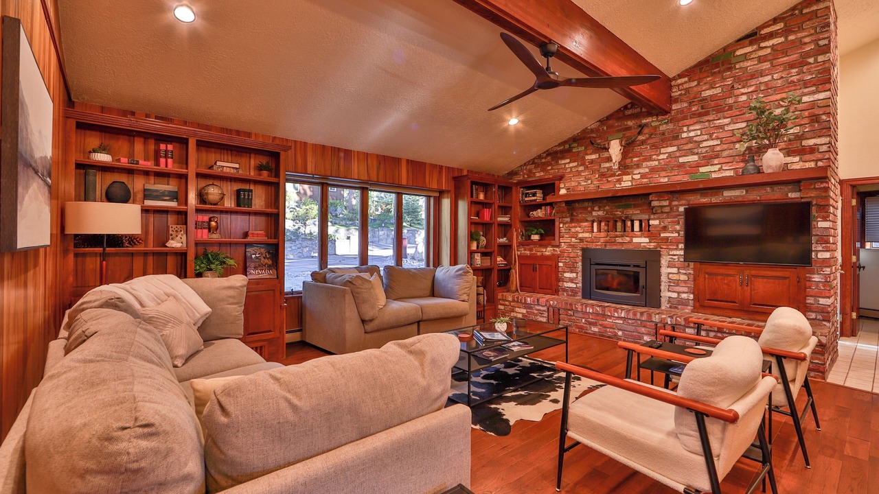 Photo of Livingroom in Lincoln Park