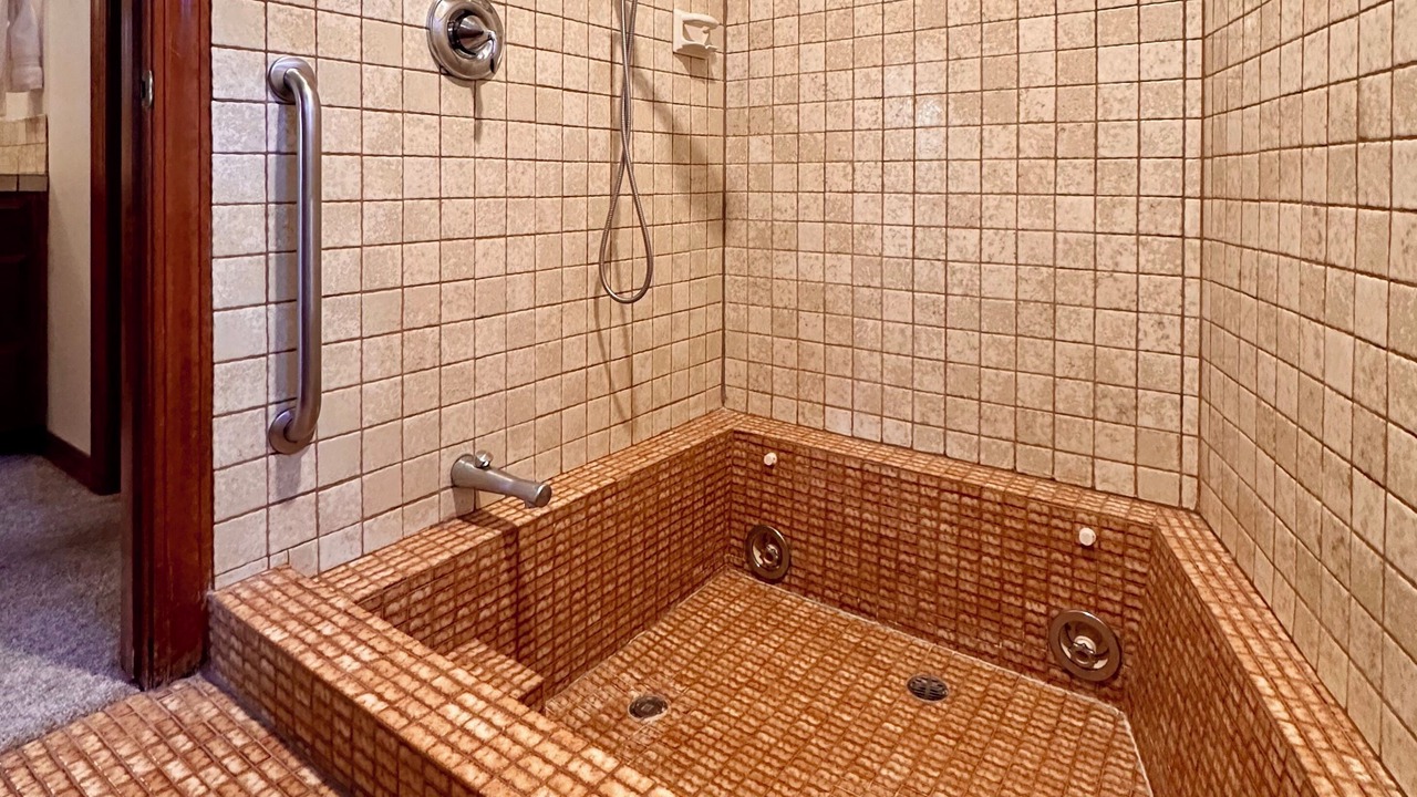 Photo of Bathroom in Lincoln Park