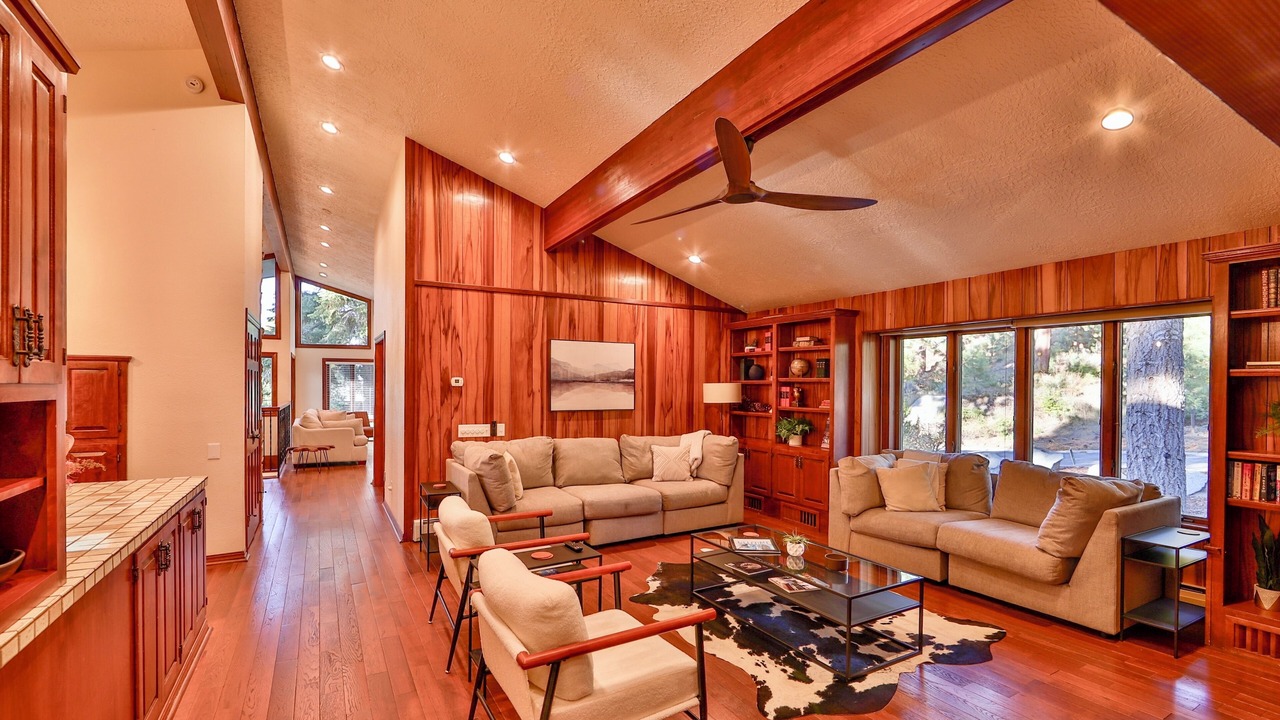 Photo of Livingroom in Lincoln Park