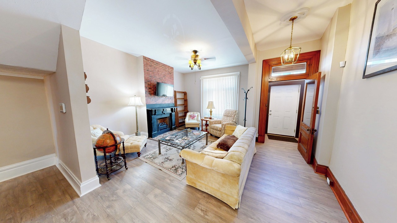 Photo of Livingroom in Lawrenceville