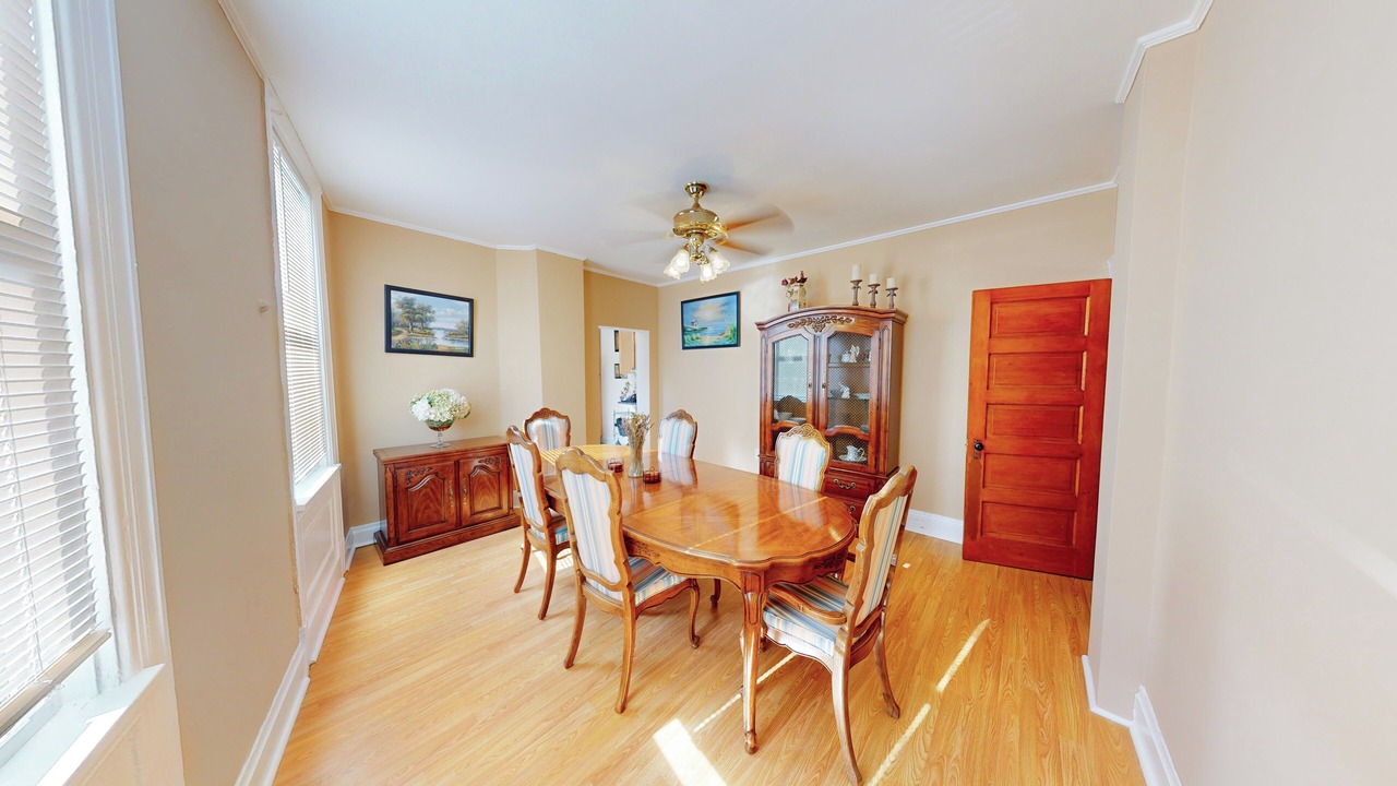 Photo of Livingroom in Lawrenceville