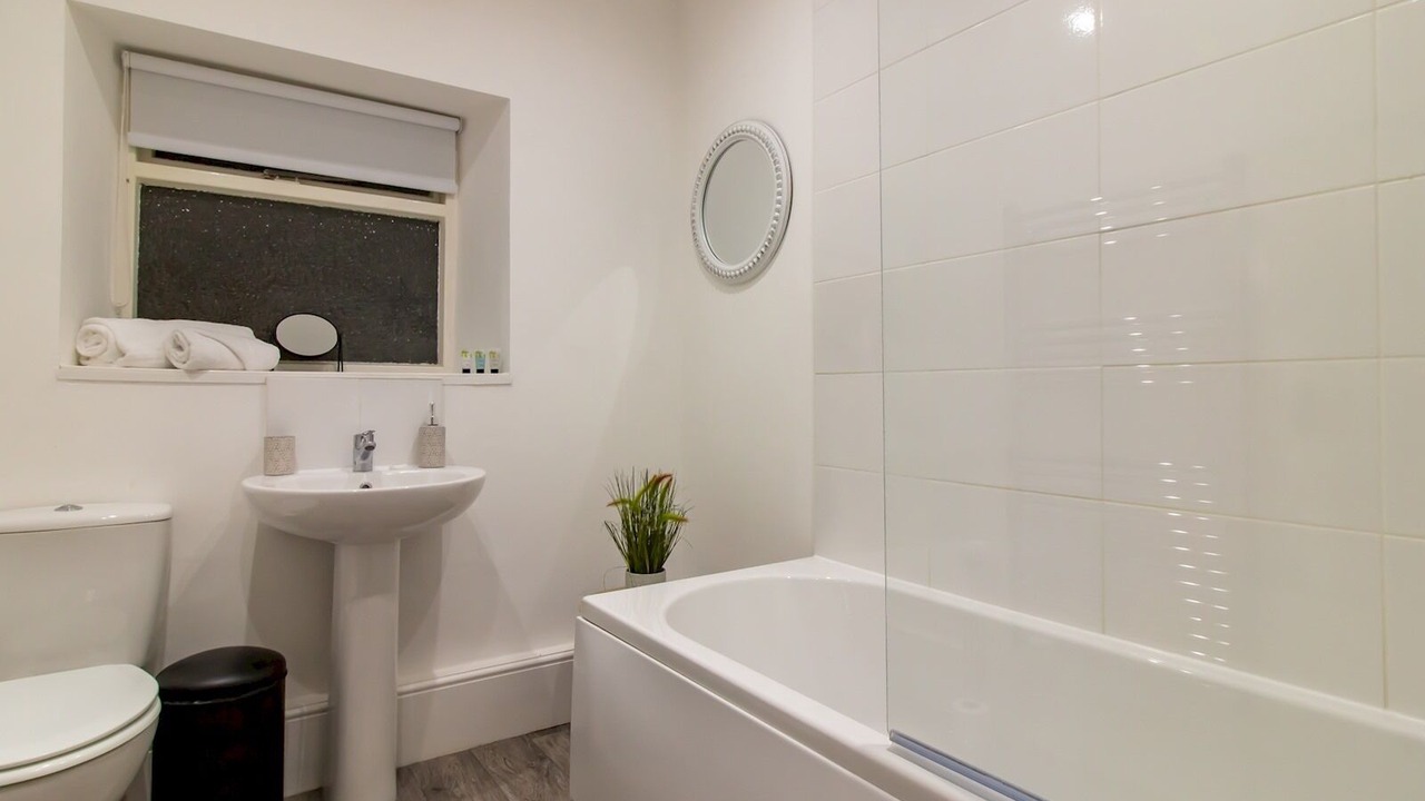 Photo of Bathroom in Lanehead