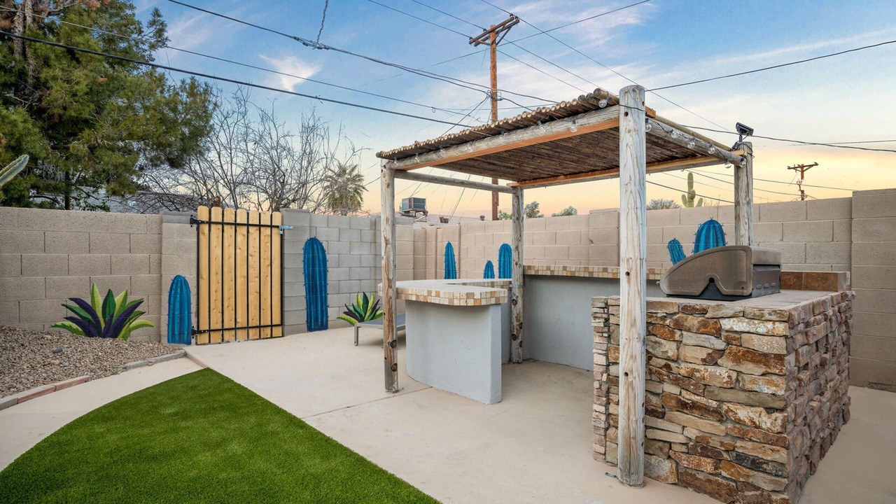 Photo of Outdoor in Cox Heights