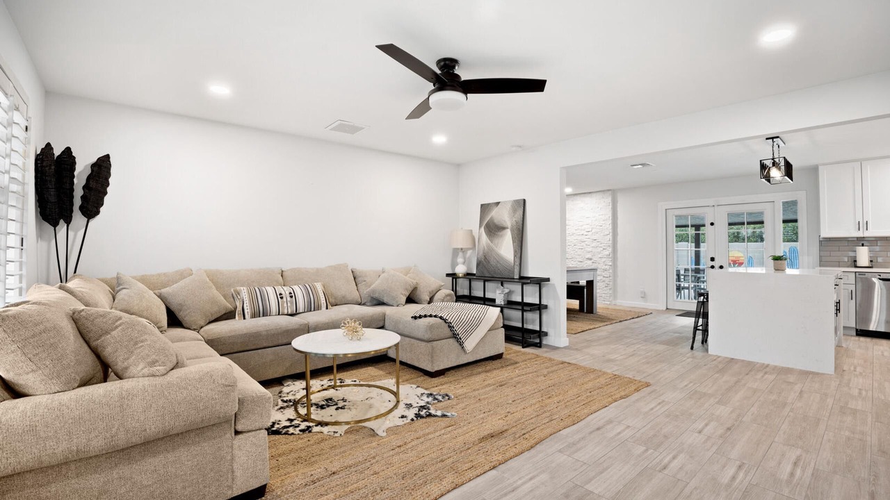 Photo of Livingroom in Cox Heights