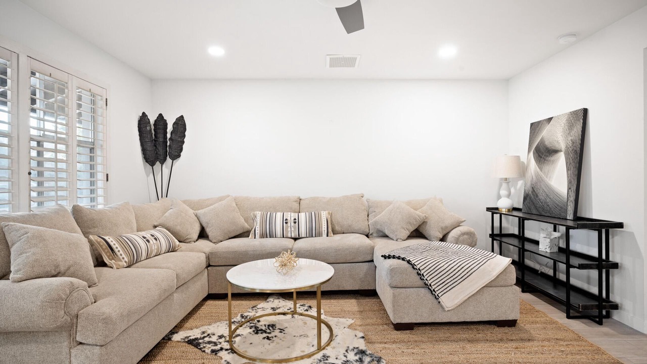 Photo of Livingroom in Cox Heights