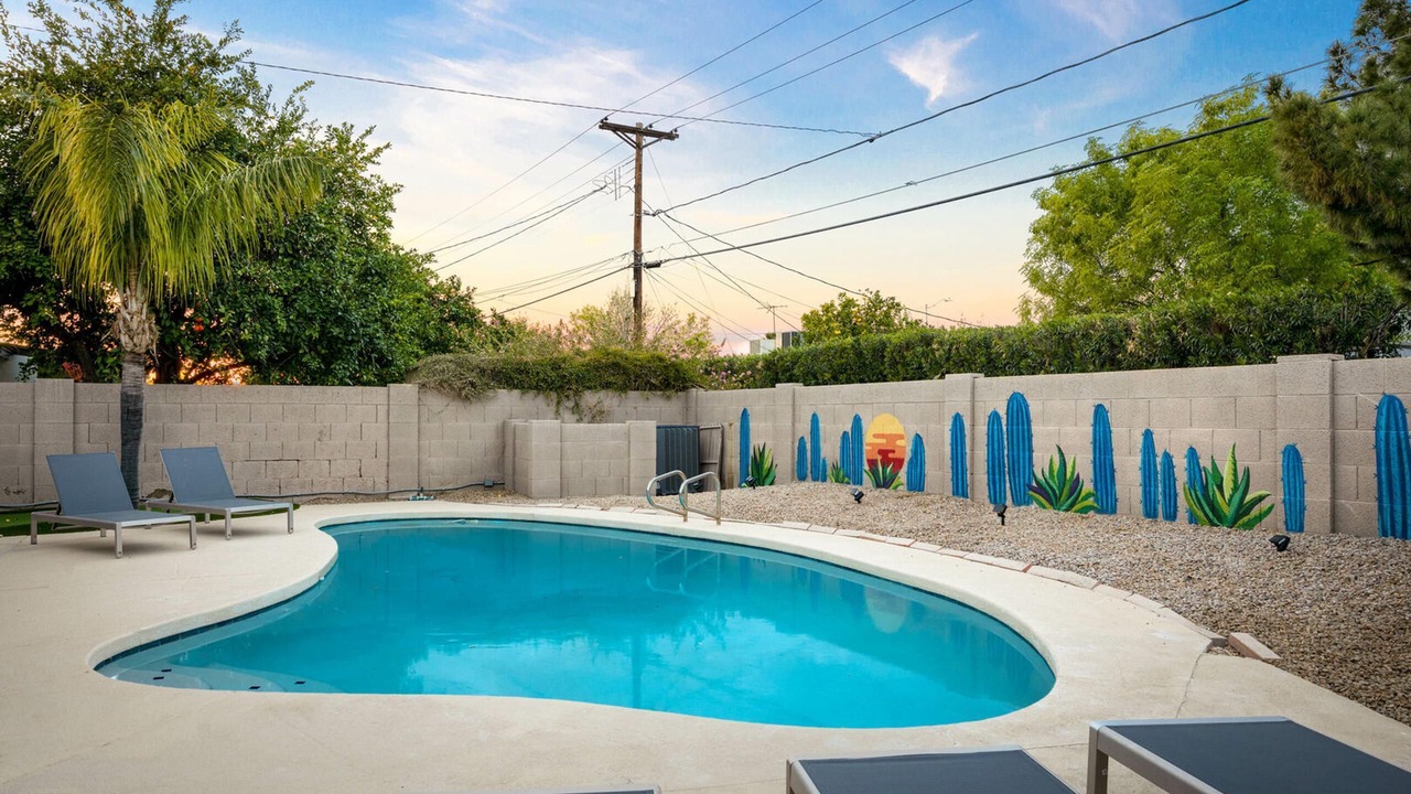 Photo of Outdoor in Cox Heights