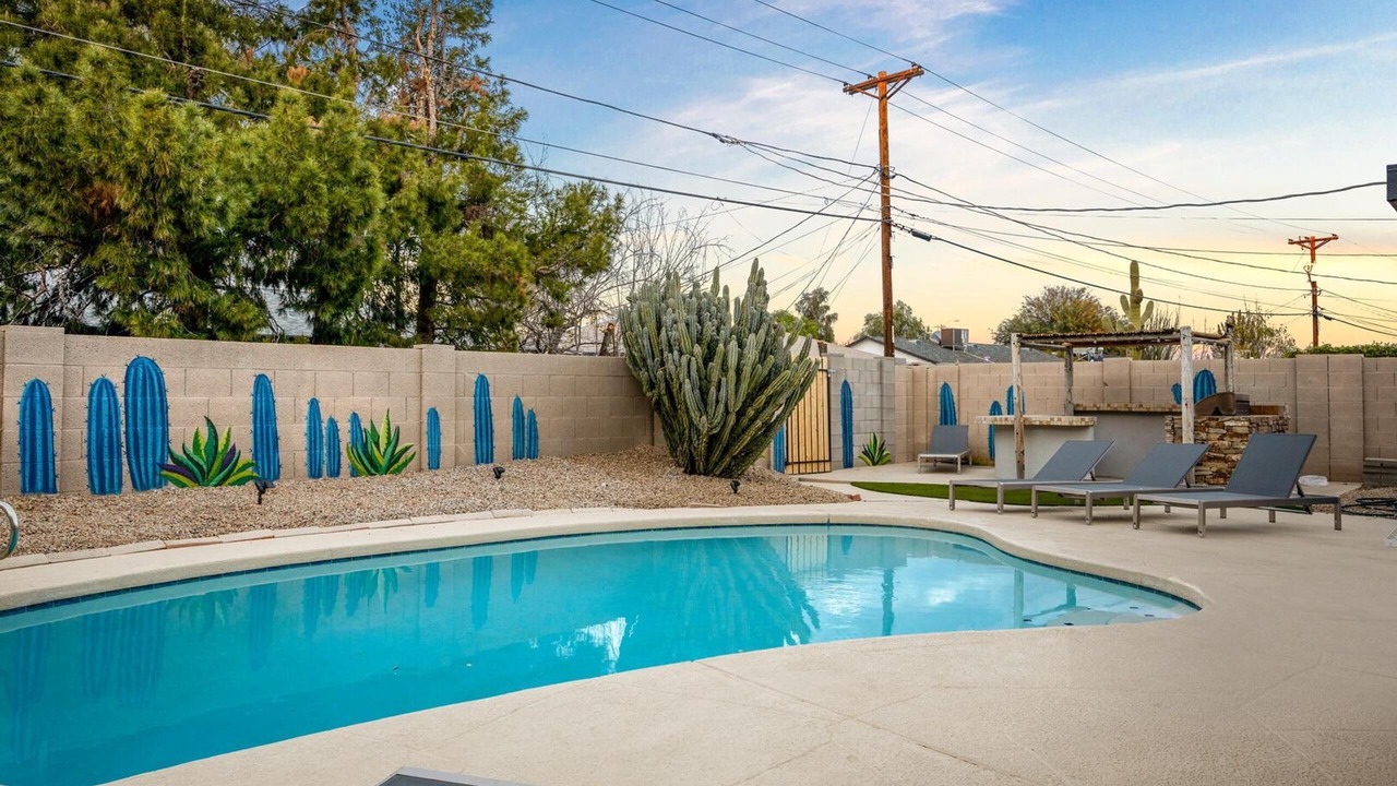 Photo of Outdoor in Cox Heights