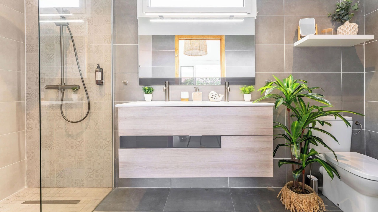 Photo of Bathroom in Terre-de-Haut
