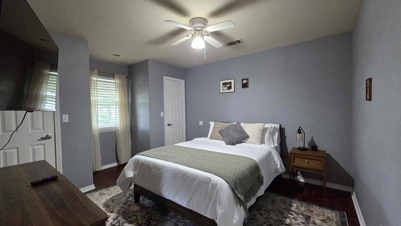 Photo of Bedroom in Calera