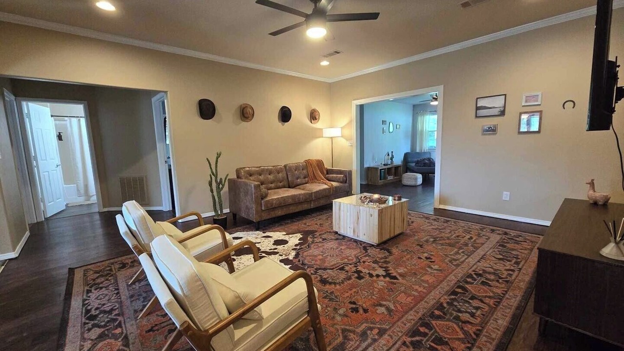 Photo of Livingroom in Calera