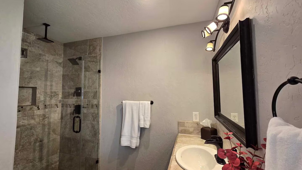 Photo of Bathroom in Calera