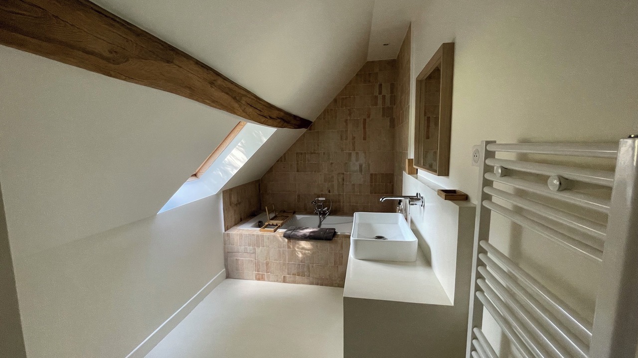 Photo of Bathroom in Colonard-Corubert