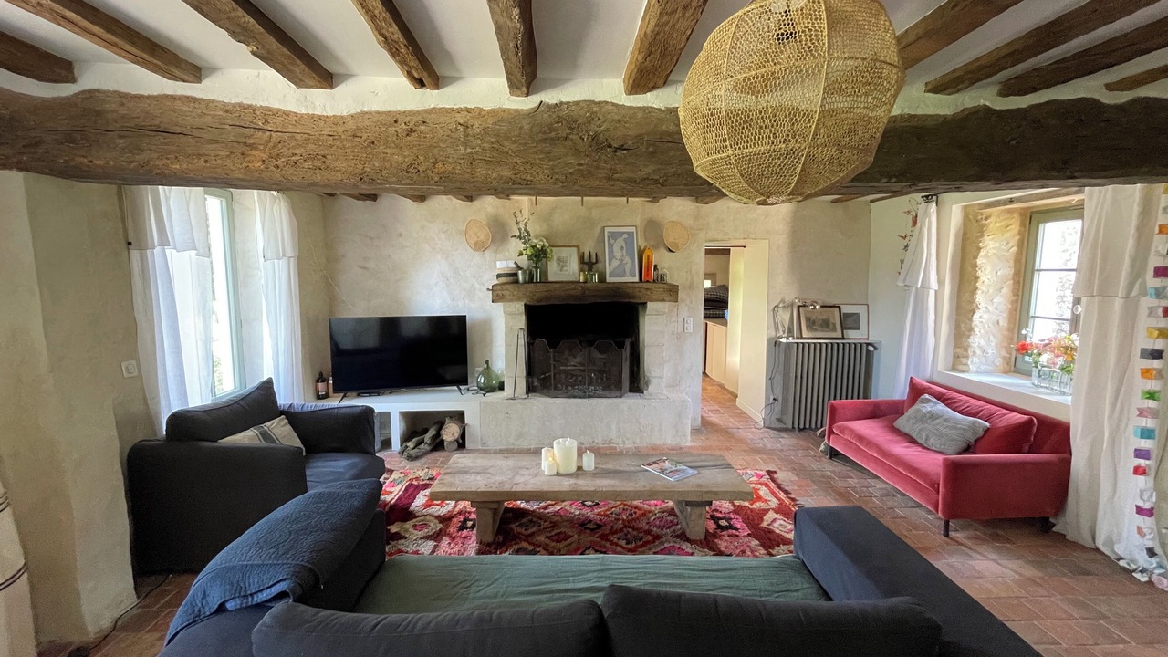 Photo of Livingroom in Colonard-Corubert