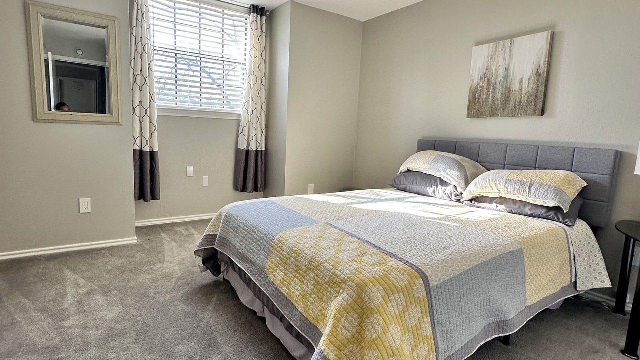 Photo of Bedroom in Garland