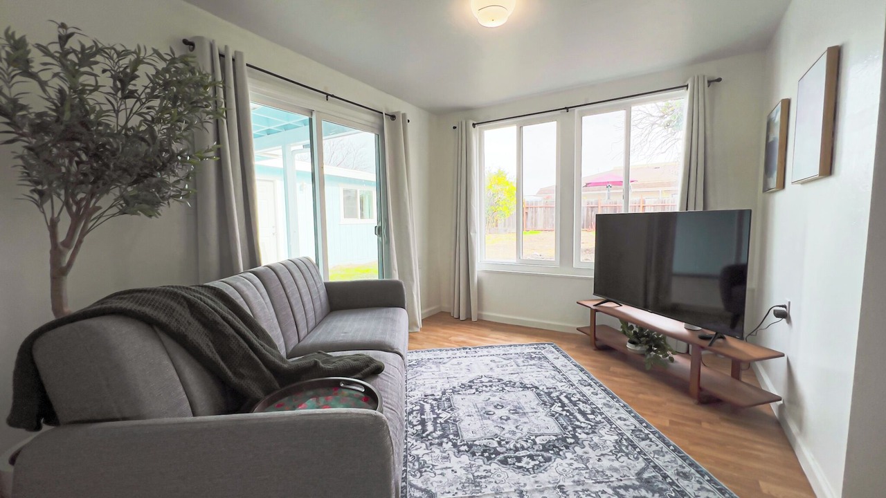 Photo of Livingroom in Salinas