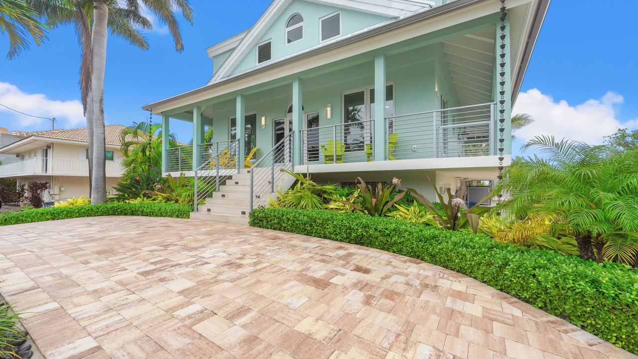 Photo of Outdoor in Coury