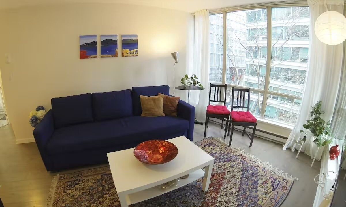 Photo of Livingroom in Coal Harbour
