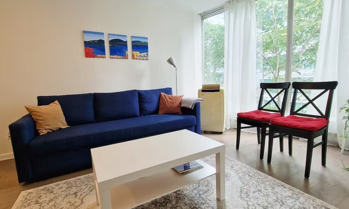 Photo of Livingroom in Coal Harbour