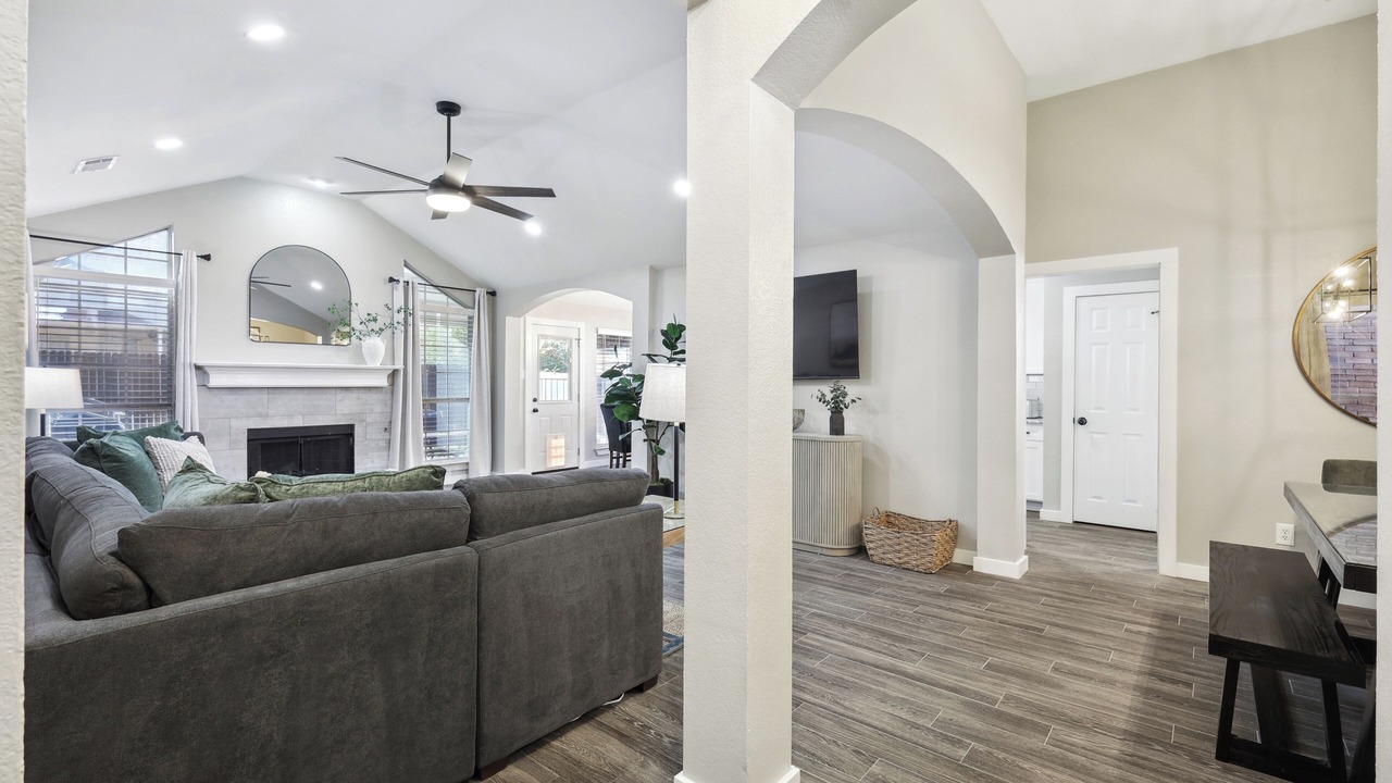 Photo of Livingroom in Flower Mound