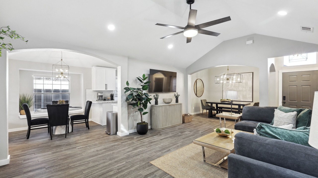 Photo of Livingroom in Flower Mound