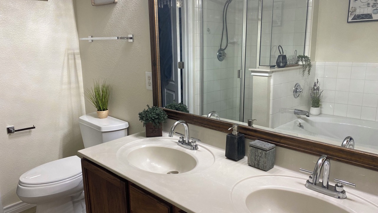 Photo of Bathroom in Cedar Hill
