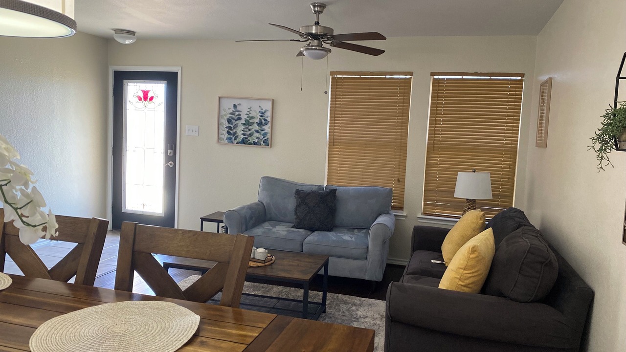 Photo of Livingroom in Cedar Hill