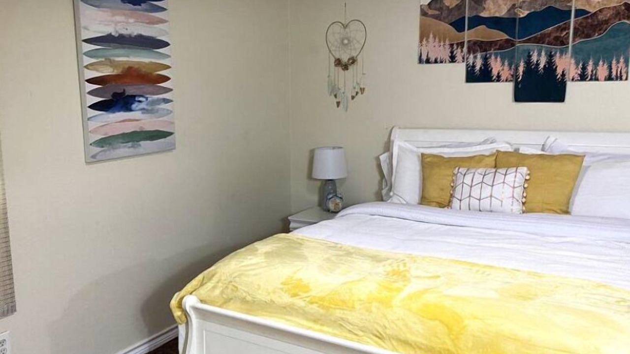 Photo of Bedroom in Cedar Hill