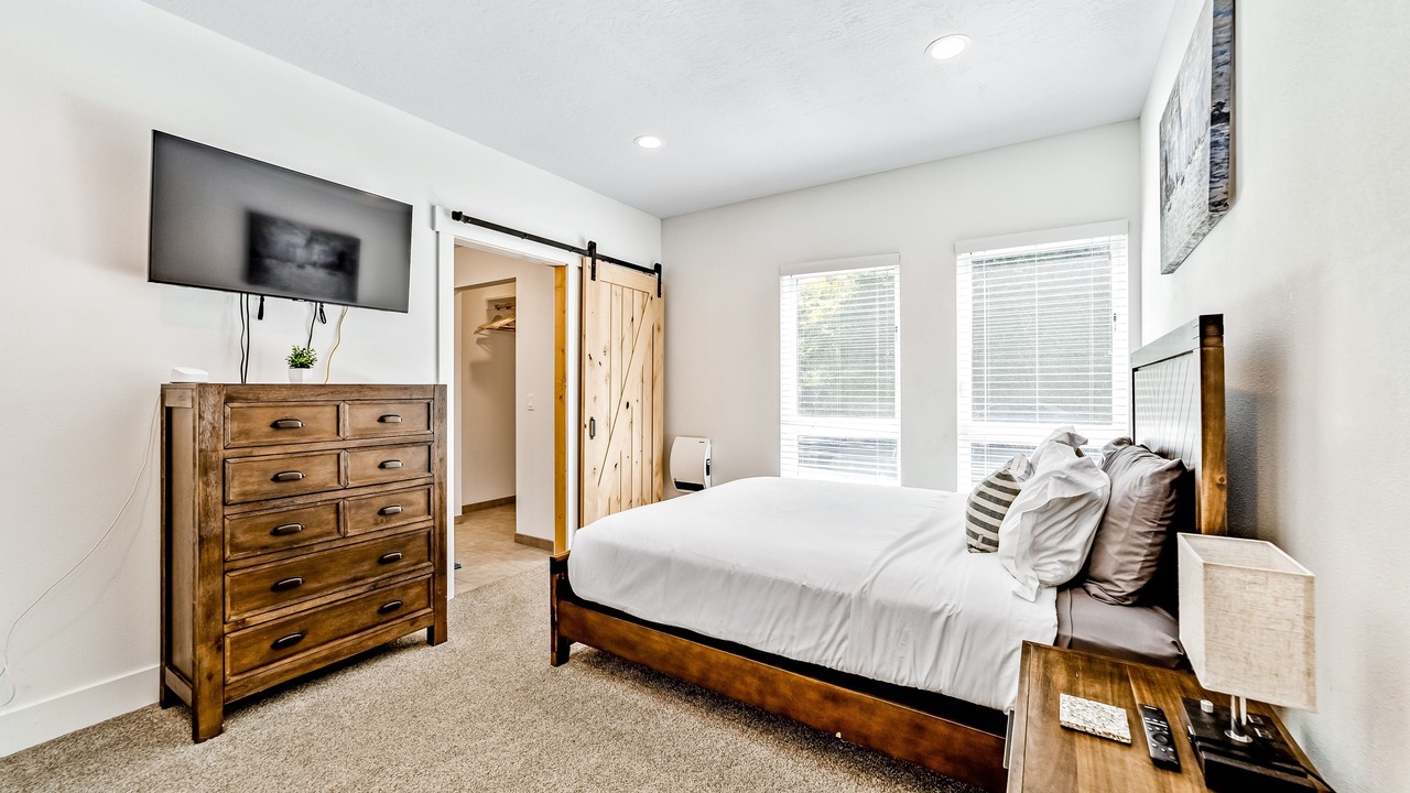 Photo of Bedroom in Gold Beach
