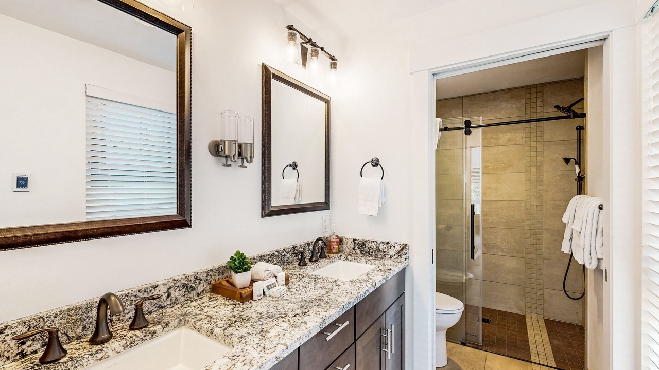 Photo of Bathroom in Gold Beach