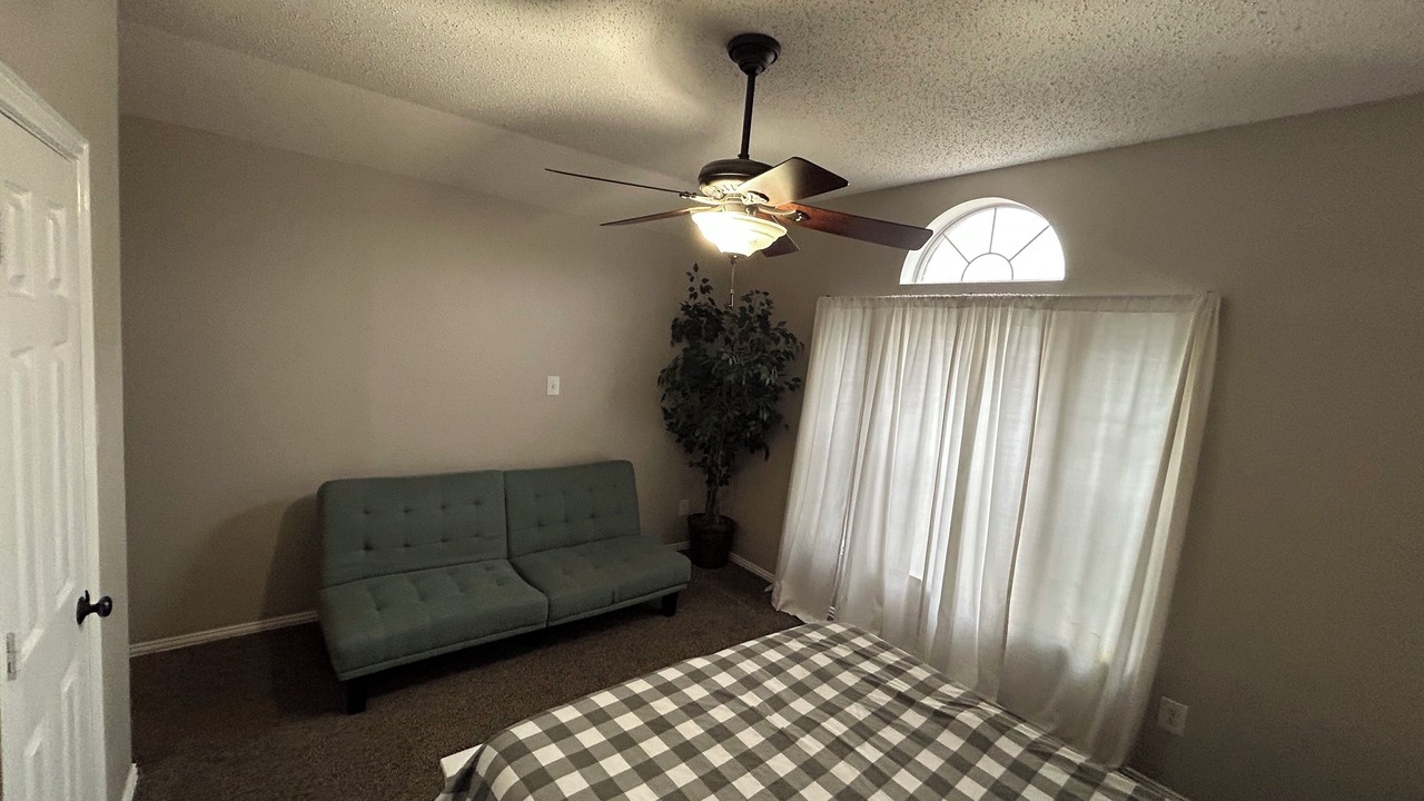 Photo of Bedroom in Grand Prairie