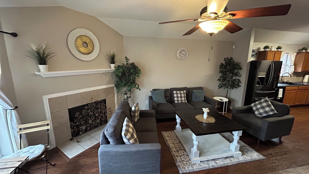 Photo of Livingroom in Grand Prairie