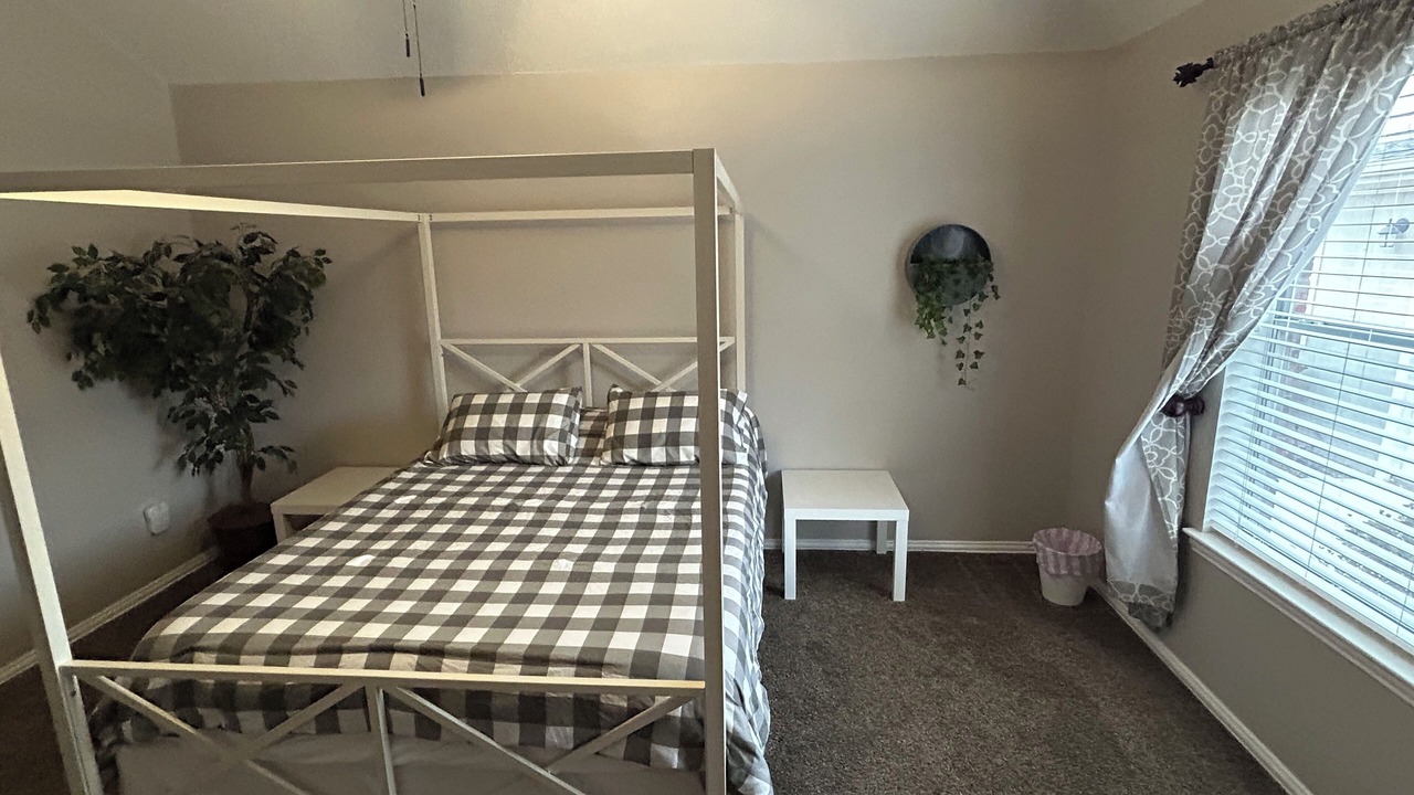 Photo of Bedroom in Grand Prairie