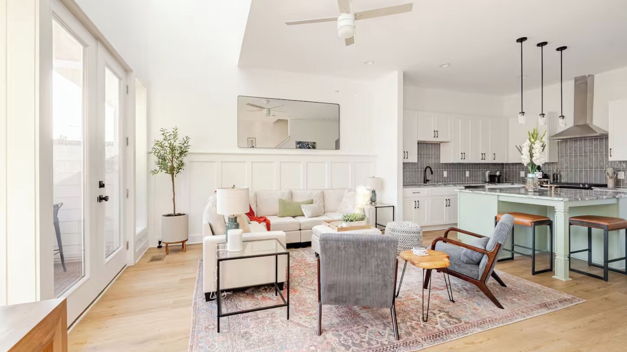 Photo of Livingroom in McFerrin Park