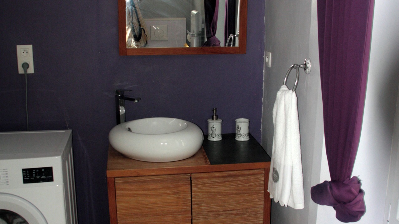 Photo of Bathroom in La Chapelle-Montligeon