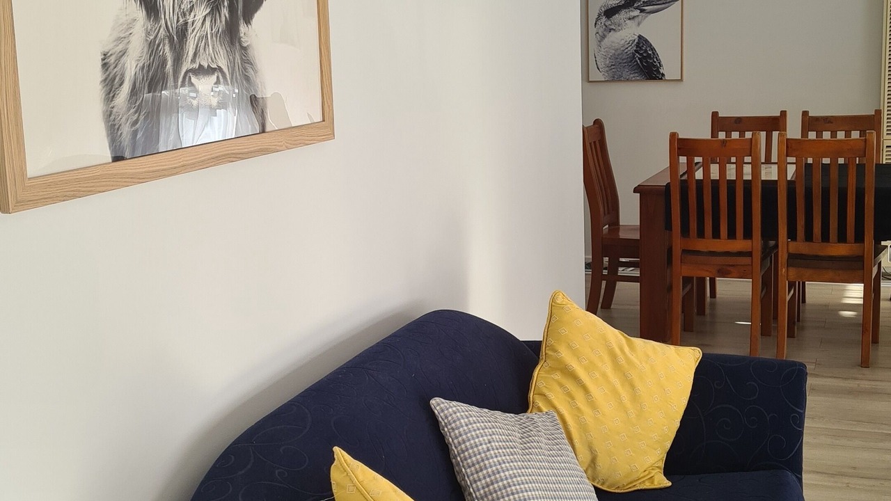 Photo of Livingroom in Redwood Park