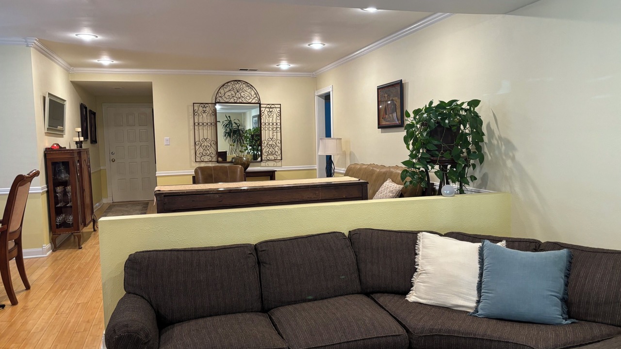 Photo of Livingroom in West Torrance