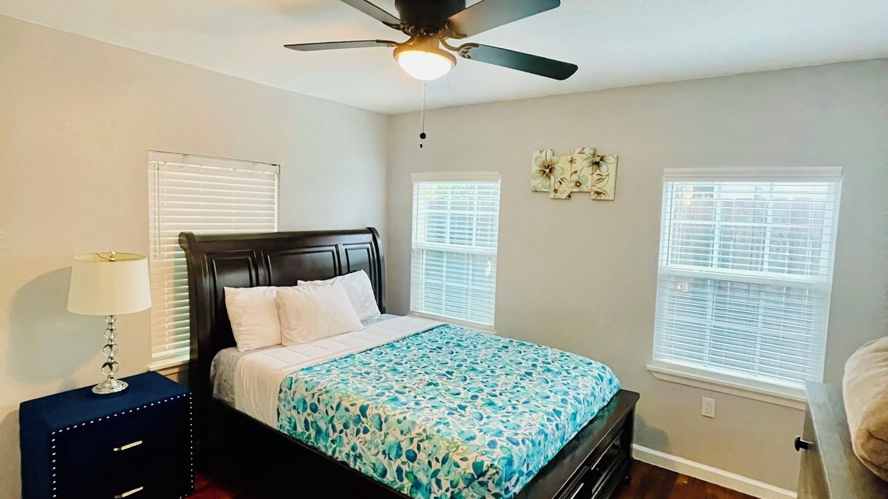 Photo of Bedroom in Oak Cliff