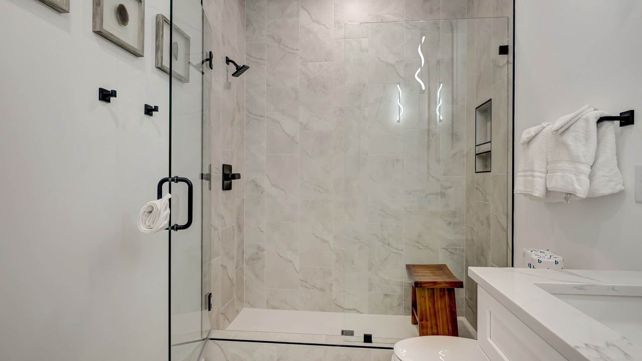 Photo of Bathroom in Hurwood Heights
