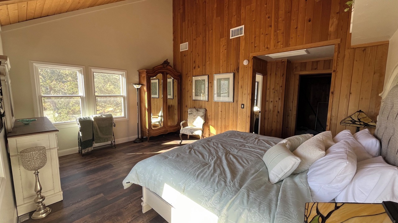 Photo of Bedroom in Tehachapi