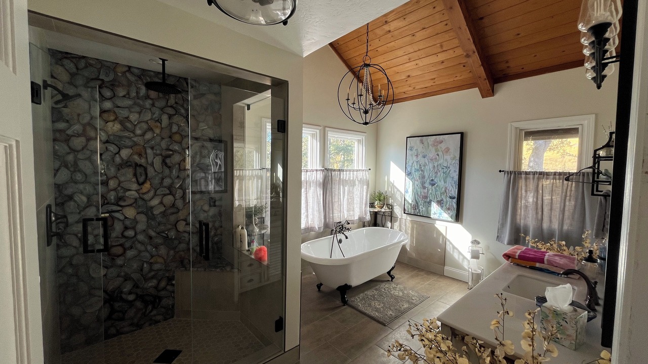 Photo of Bathroom in Tehachapi