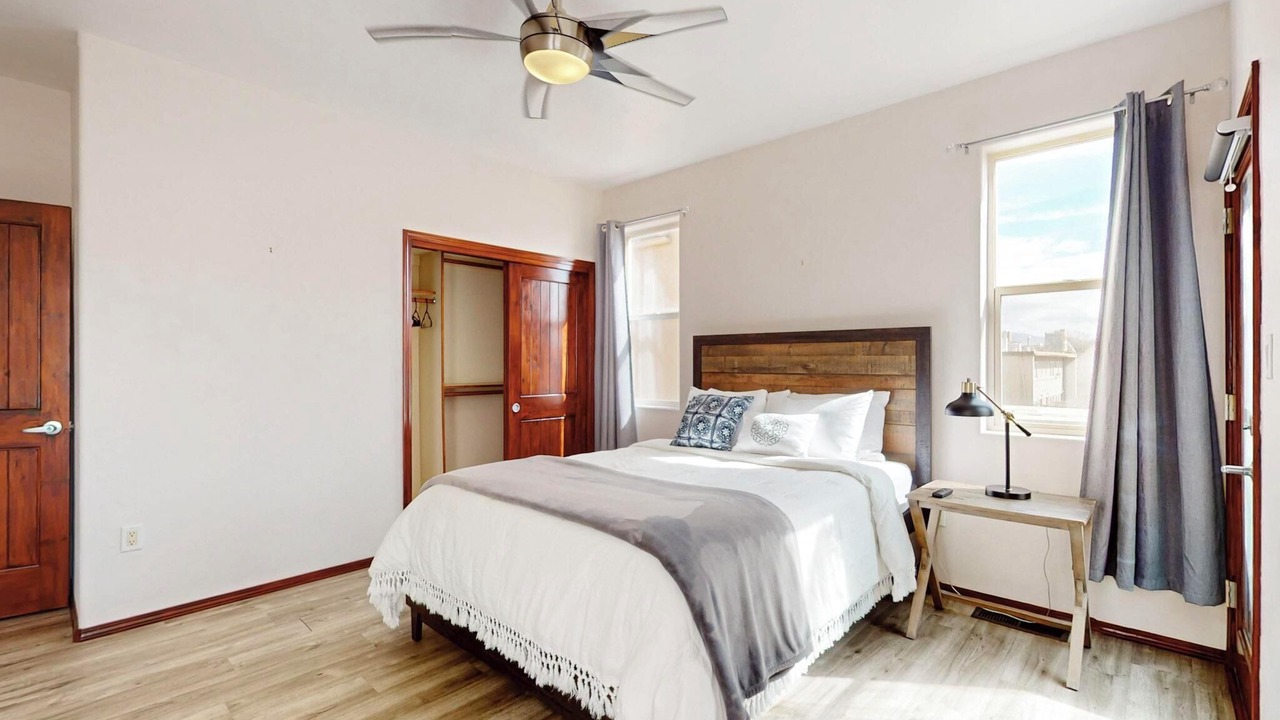 Photo of Bedroom in Raynolds Addition