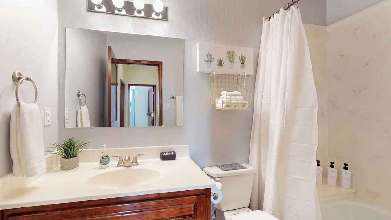 Photo of Bathroom in Raynolds Addition